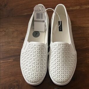Nautica Women's White  Slip-On Flats